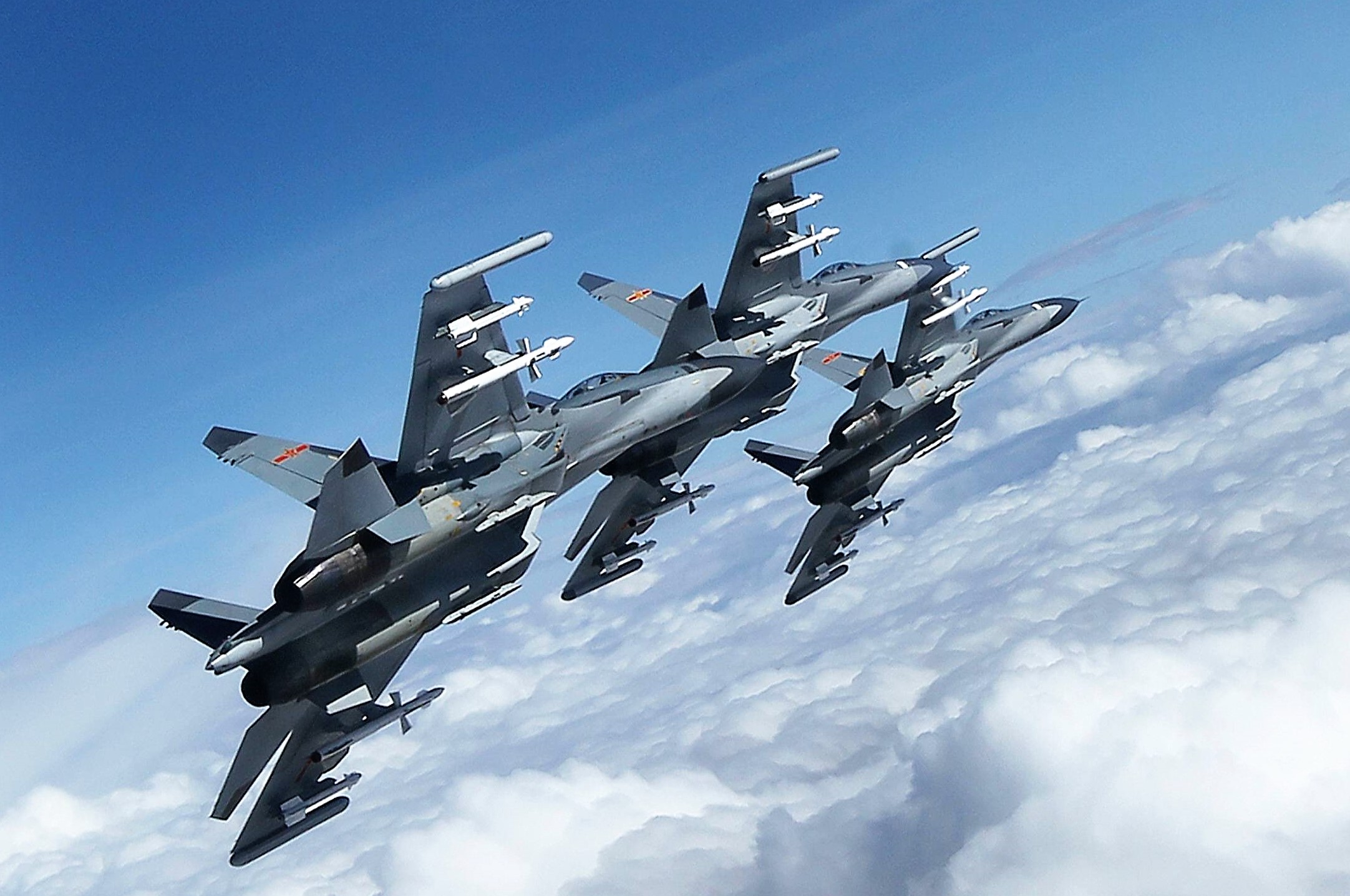 Zwischenfall über der Ostsee – Russische Kampfjets fangen US-Atom-Bomber ab!