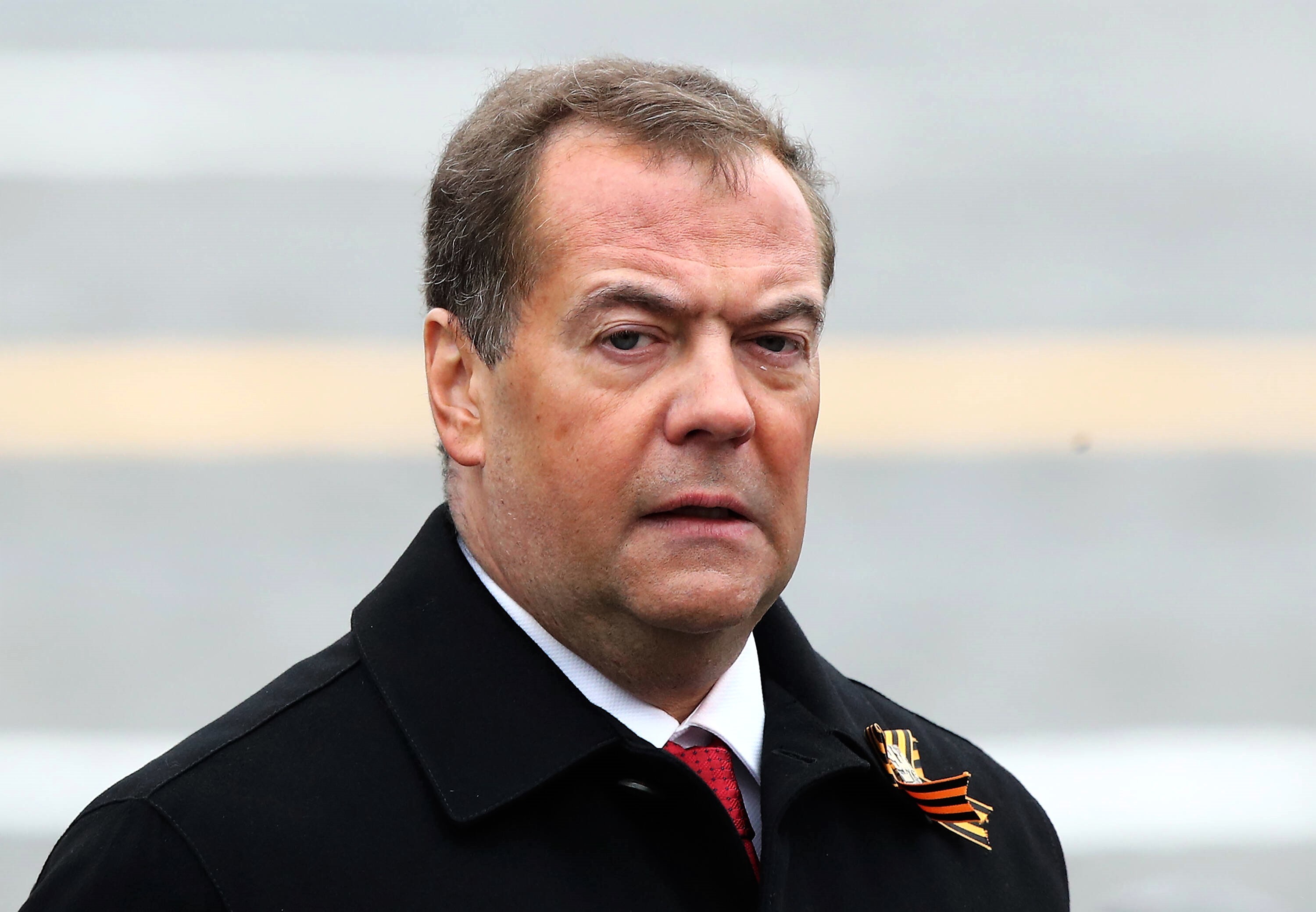 Dmitri Medwedew: "Der Sieg wird unser sein!" - Putins Ex-Präsident mit massiven Drohungen gegen die NATO!