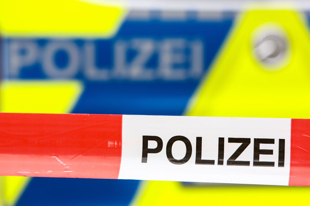Wer kennt diese Leiche? Lebloser Mann auf Straße gefunden: Polizei bittet um Hilfe bei der Identifizierung