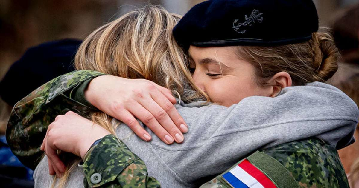 Tränen bei Máxima: Kronprinzessin Amalia beendet Militär-Ausbildung und steigt zum Korporal auf
